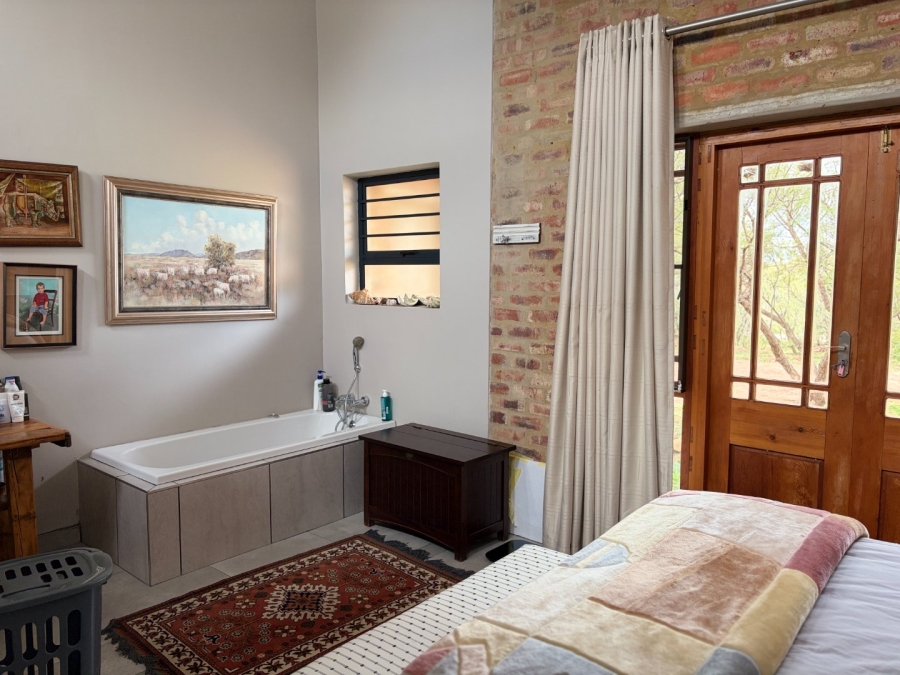 3 Bedroom Property for Sale in Lekwena Wildlife Estate North West